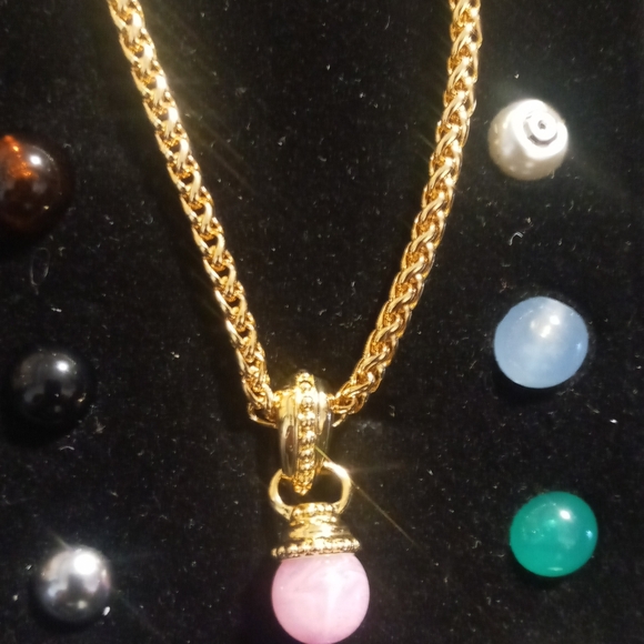 Vintage new in box Joan Rivers  collection 34 in. Long interchangablependants - Picture 2 of 6